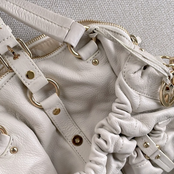 Michael Kors bag - Picture 6 of 16